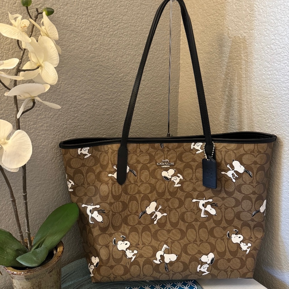 COACH X Peanuts Style 6160 City Tote with Snoopy Print